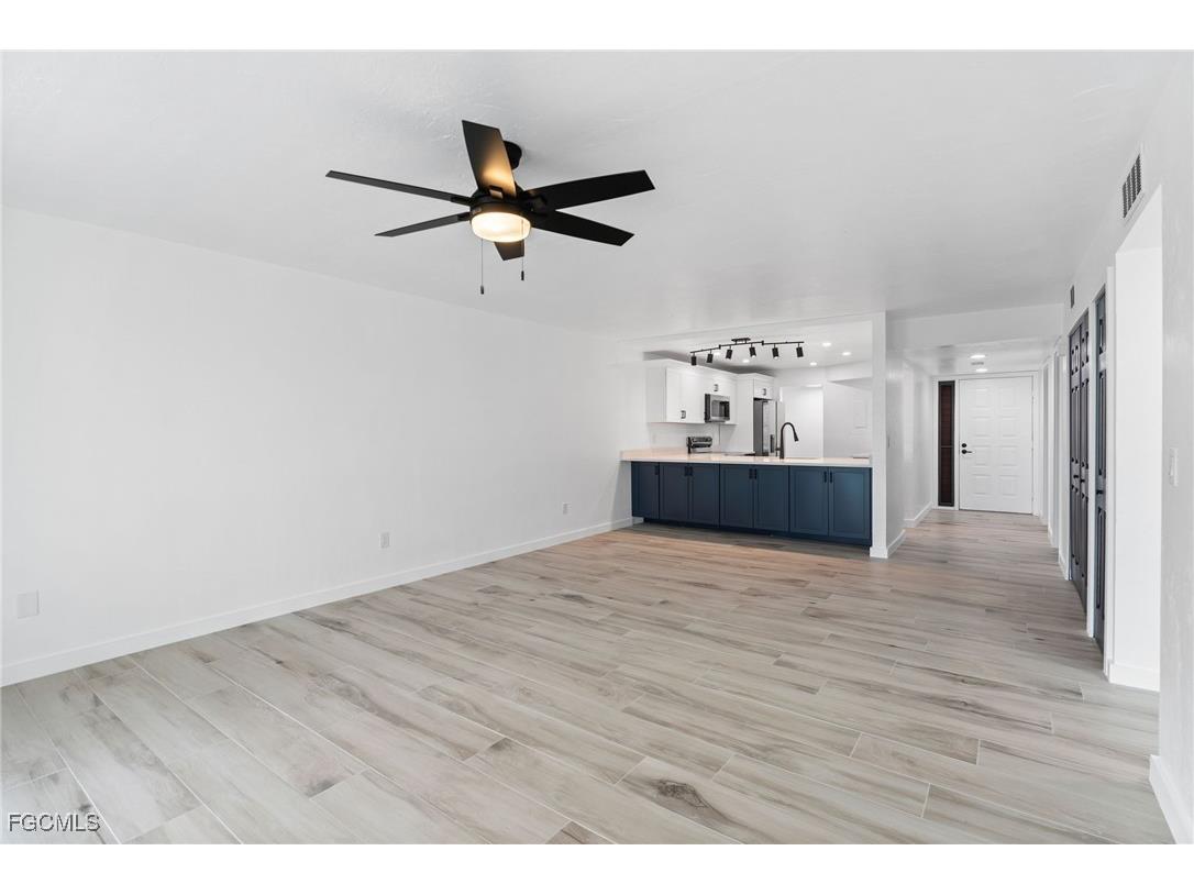 2067 W Lakeview Boulevard #8 North Fort Myers FL 33903 2025016062 image6