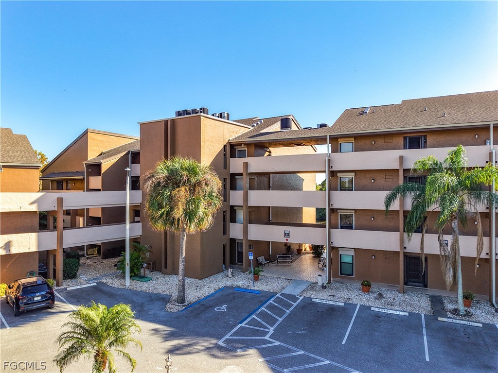 2067 W Lakeview Boulevard #9 North Fort Myers FL 33903 2026008135 image1