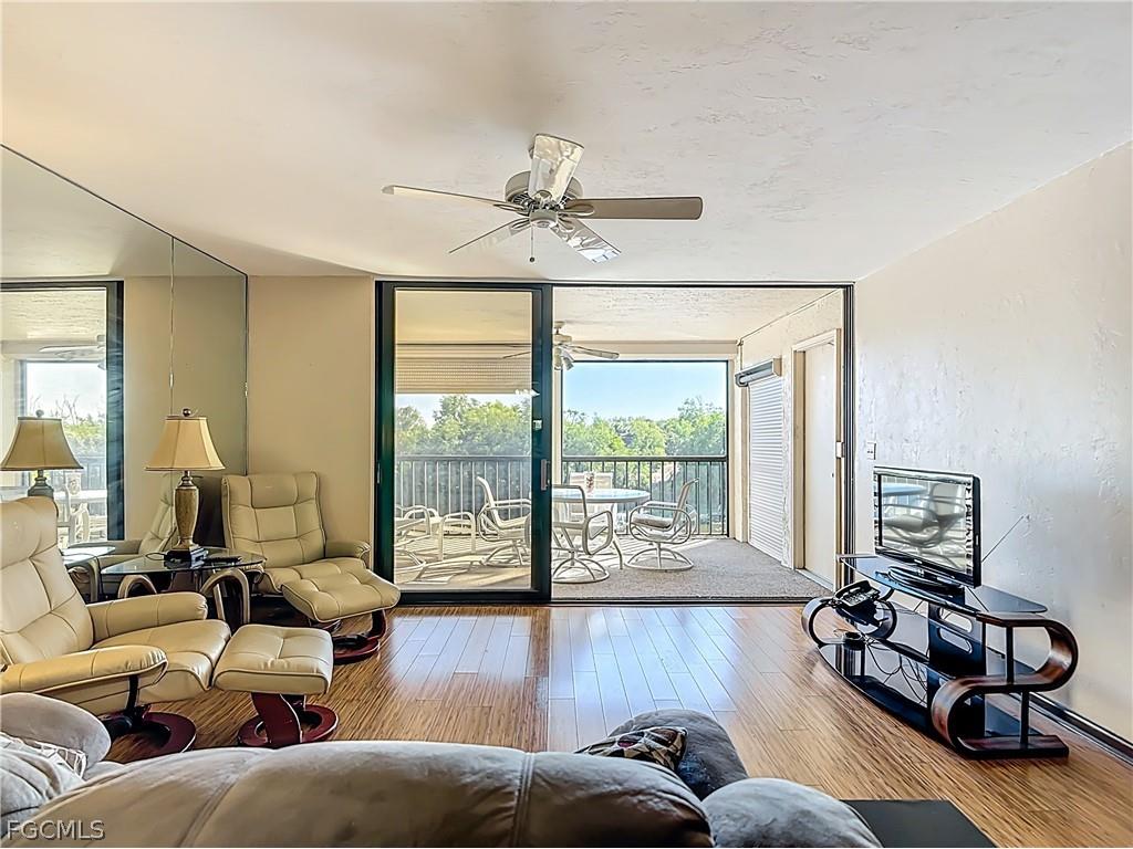 2067 W Lakeview Boulevard #9 North Fort Myers FL 33903 2026008135 image11