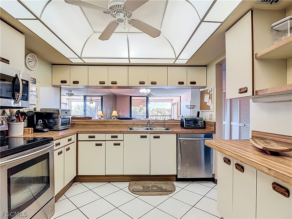 2067 W Lakeview Boulevard #9 North Fort Myers FL 33903 2026008135 image5