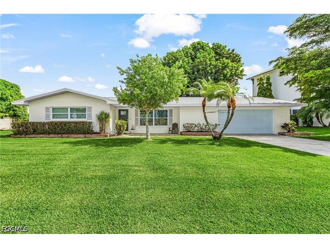 2068 Club House Road North Fort Myers FL 33917 2026026273 image2