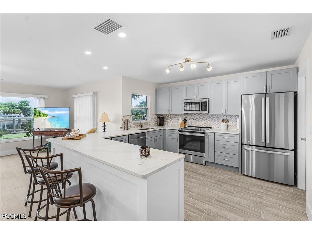 2068 Club House Road North Fort Myers FL 33917 2026026273 image6