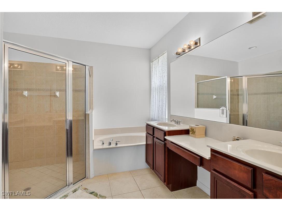 2068 Par Drive Naples FL 34120 225068921 image17