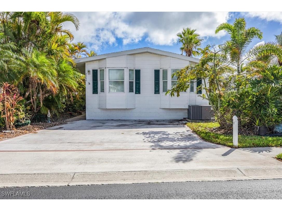 2069 Flycaster Point Naples FL 34120 224084201 image1