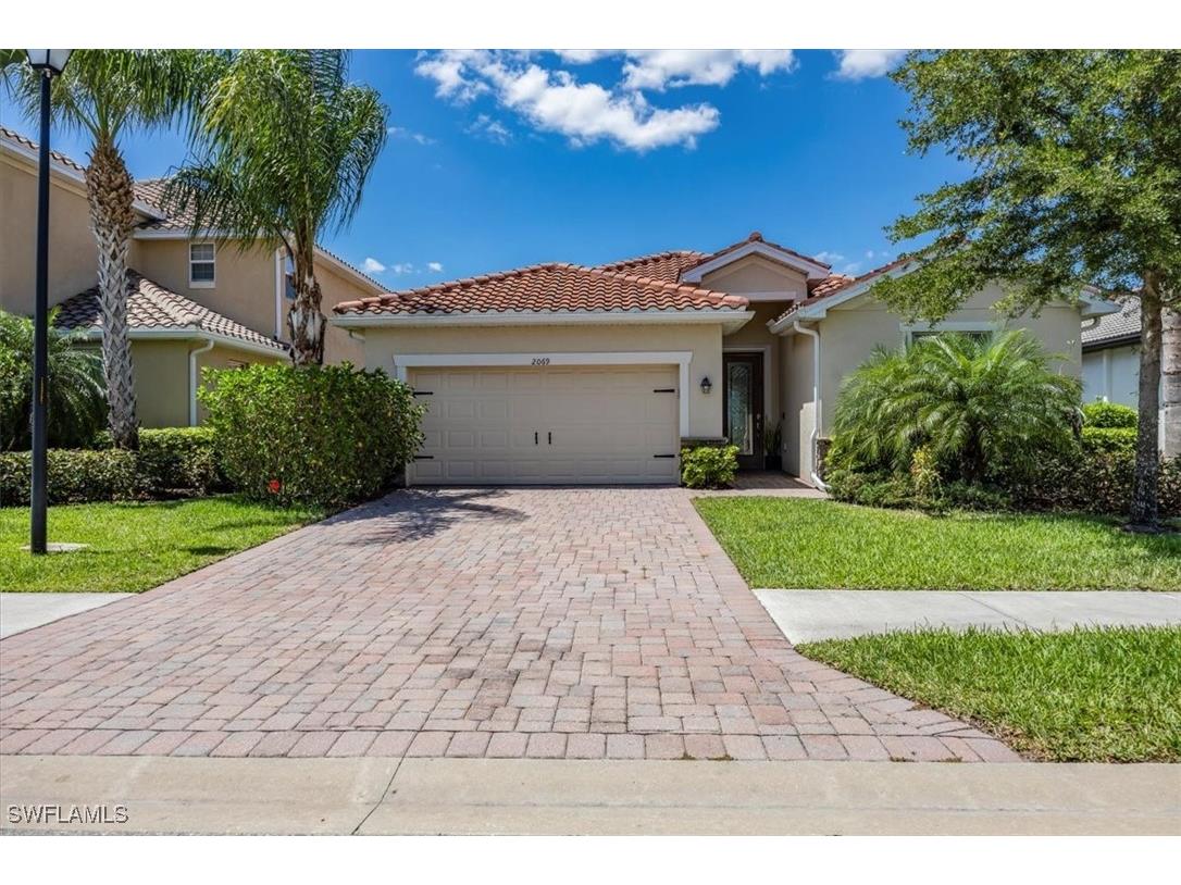 2069 Hamlin Street Naples FL 34120 225035556 image1