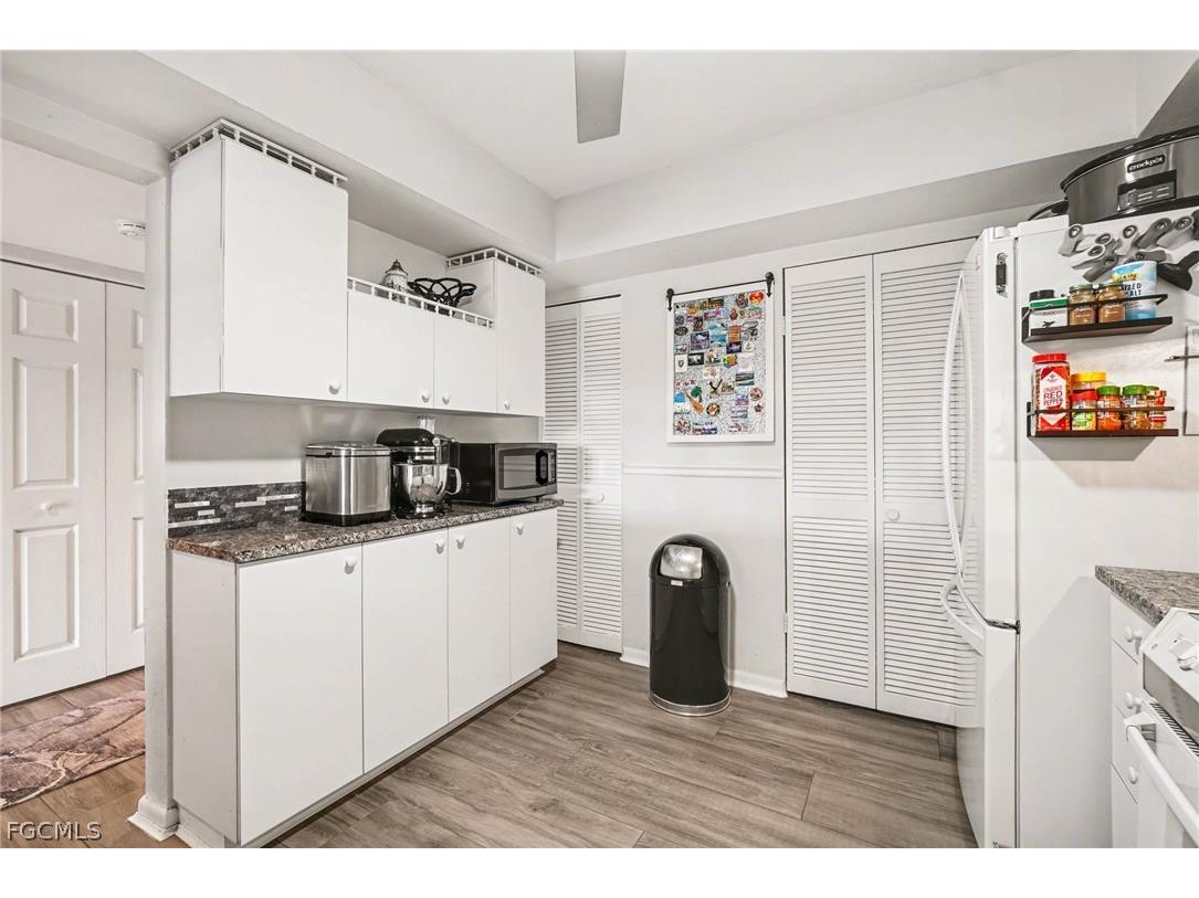 2069 W Lakeview Boulevard #5 North Fort Myers FL 33903 2026010352 image11