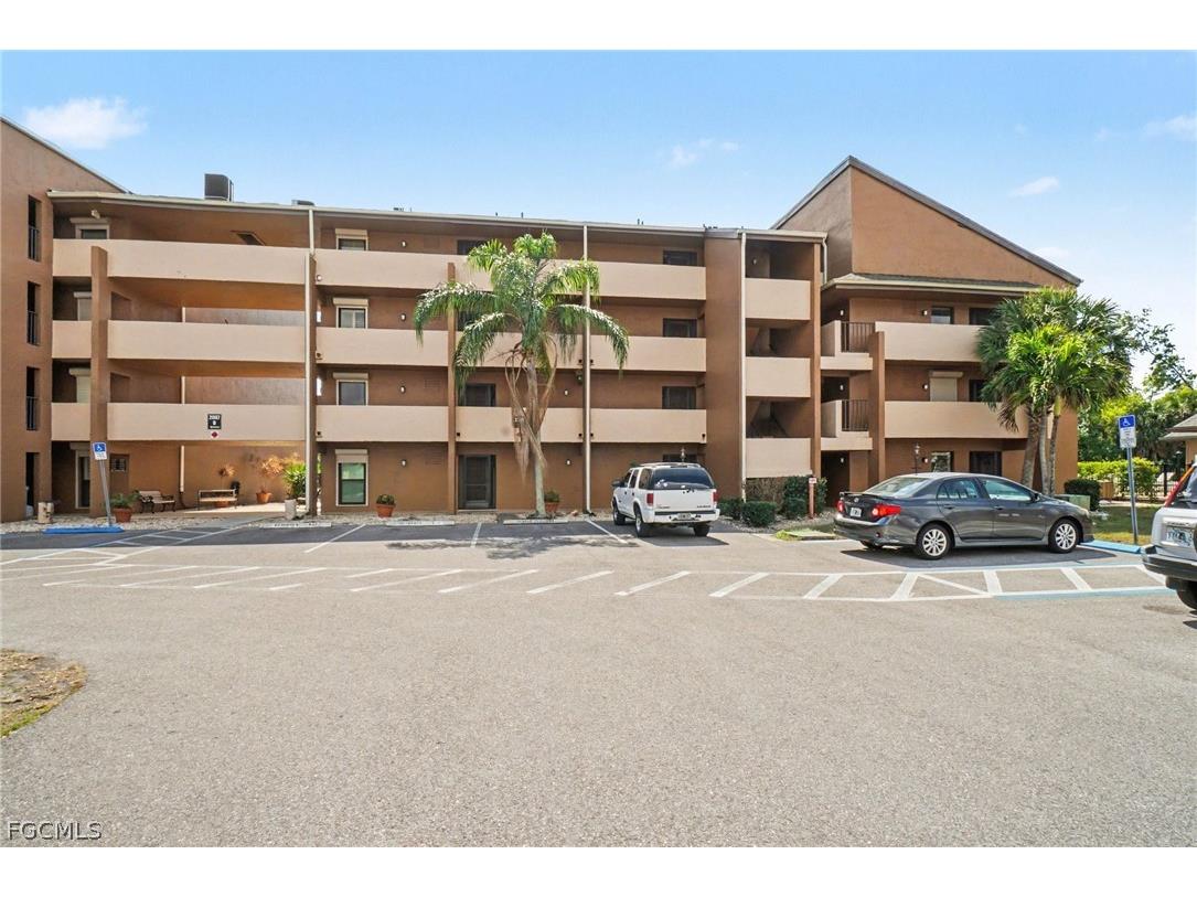 2069 W Lakeview Boulevard #5 North Fort Myers FL 33903 2026010352 image2