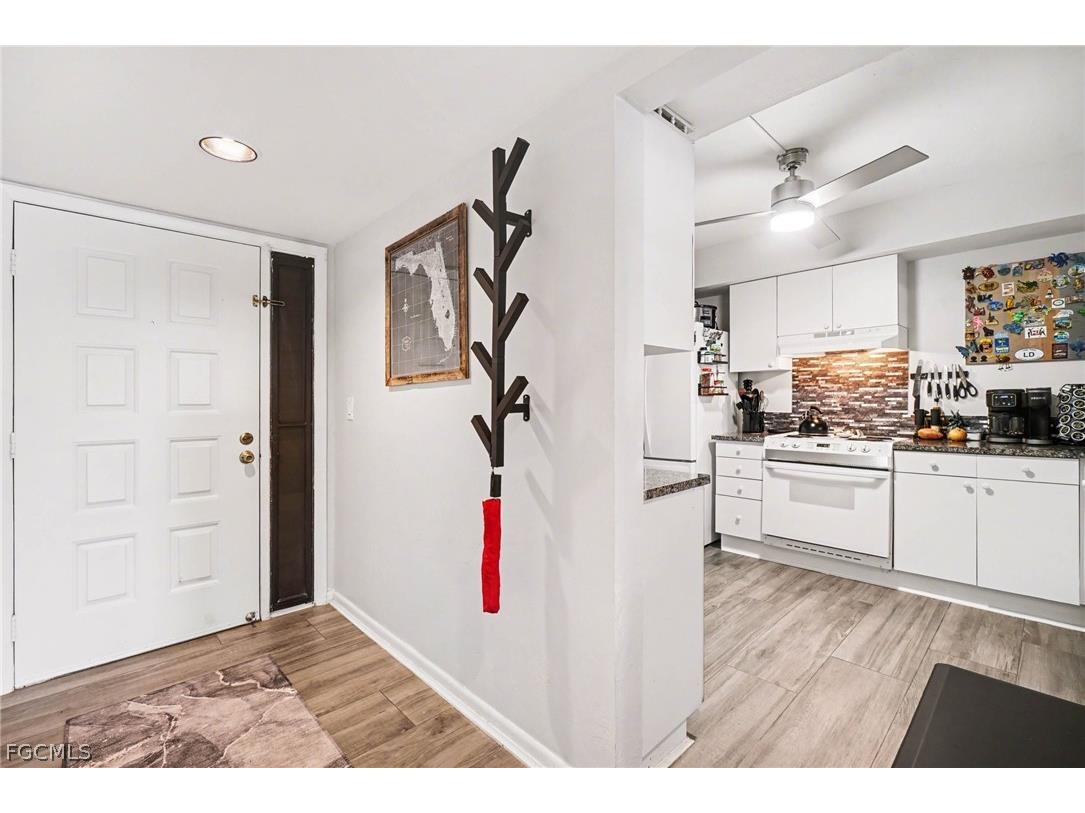 2069 W Lakeview Boulevard #5 North Fort Myers FL 33903 2026010352 image3