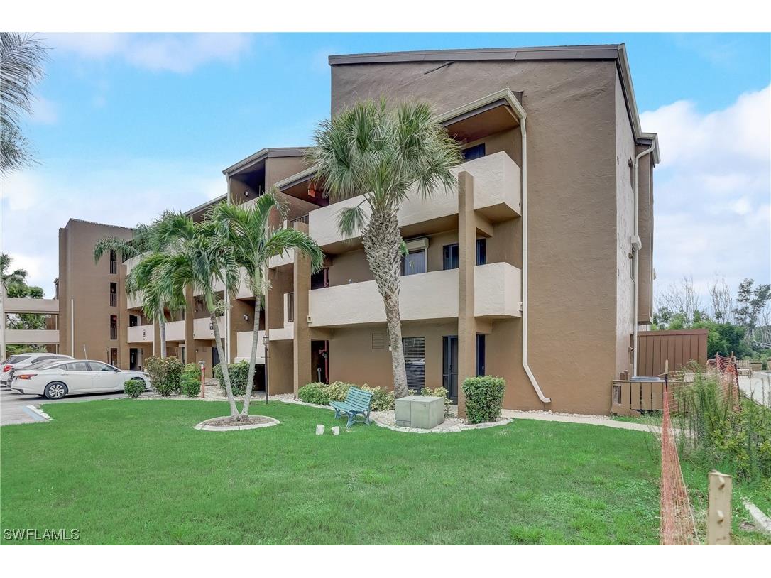 2069 W Lakeview Boulevard #6 North Fort Myers FL 33903 223051868 image1