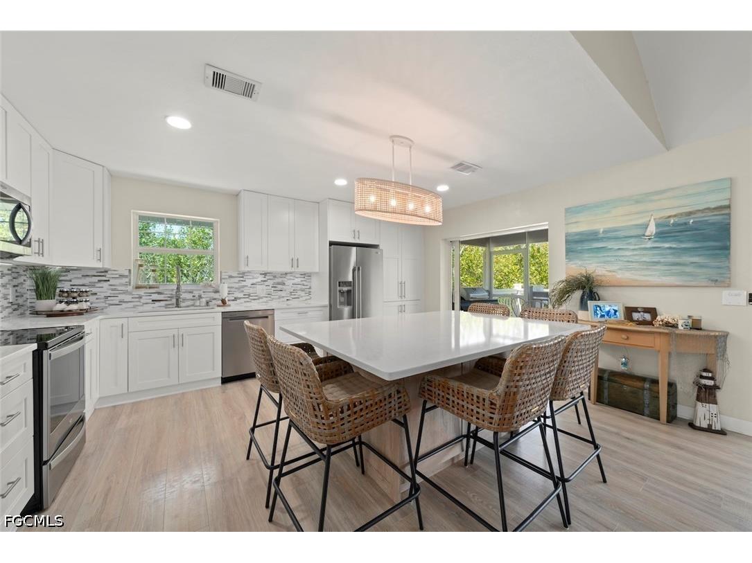 207 Daniel Drive Sanibel FL 33957 2026019271 image6