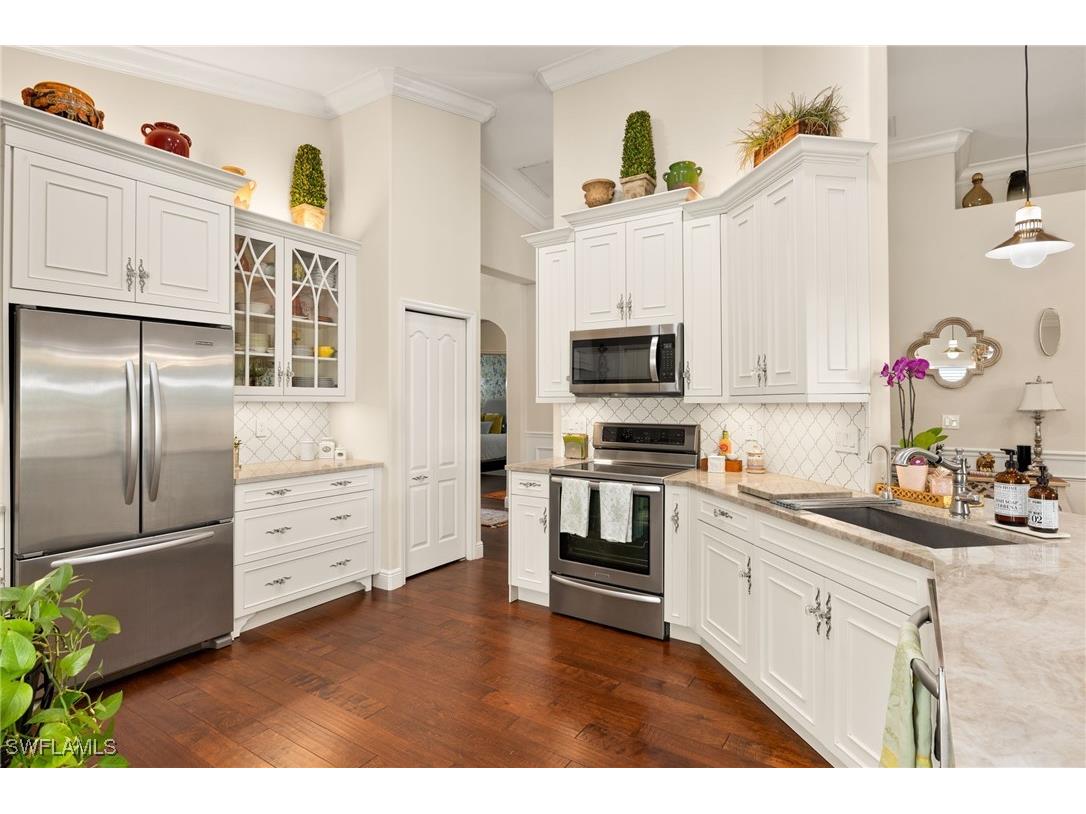 207 Glen Eagle Circle Naples FL 34104 225077028 image1