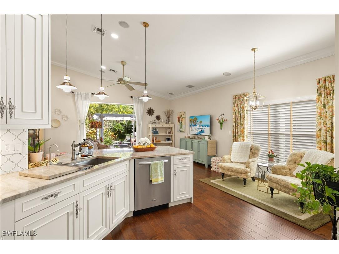 207 Glen Eagle Circle Naples FL 34104 225077028 image2