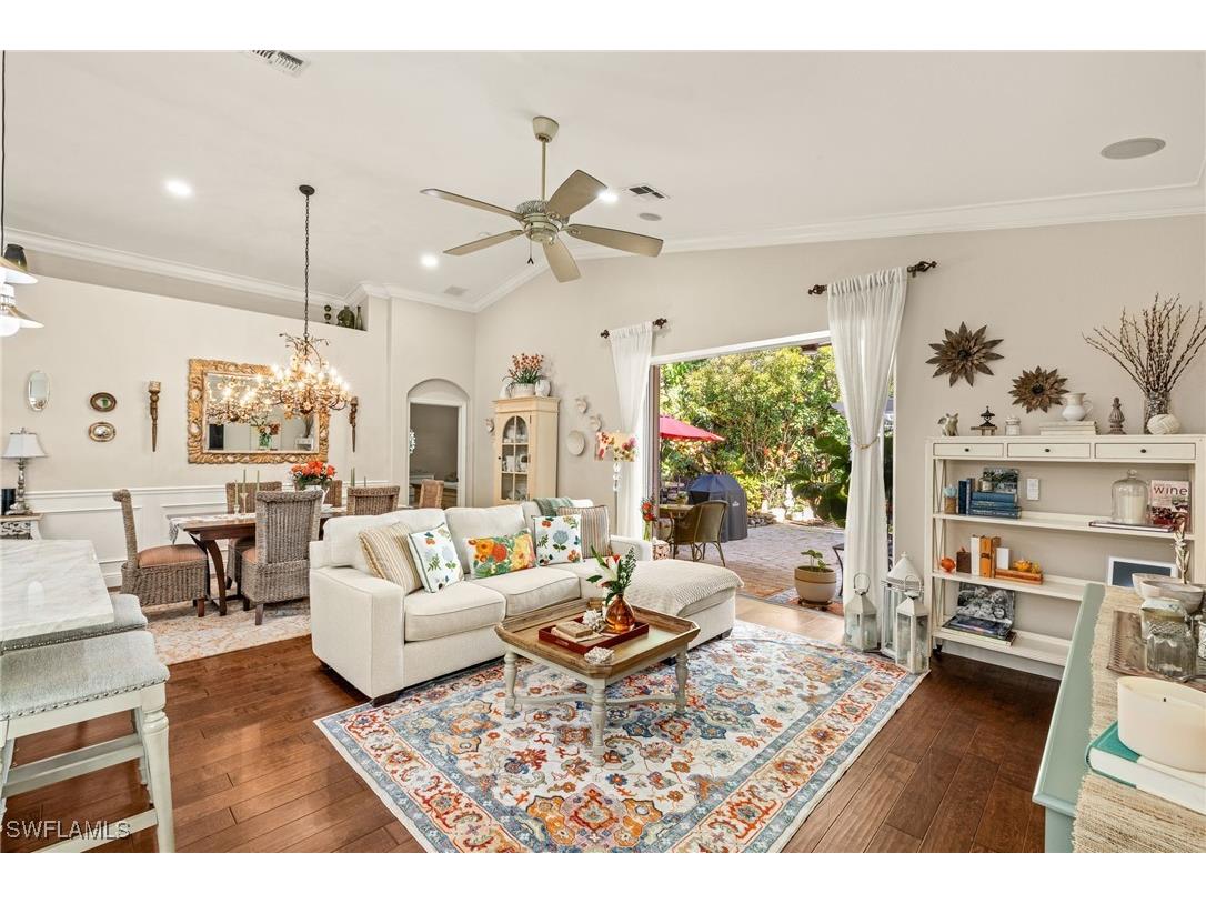 207 Glen Eagle Circle Naples FL 34104 225077028 image5