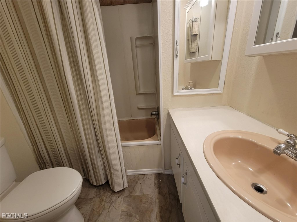207 Lantern Lane North Fort Myers FL 33917 2026004654 image12