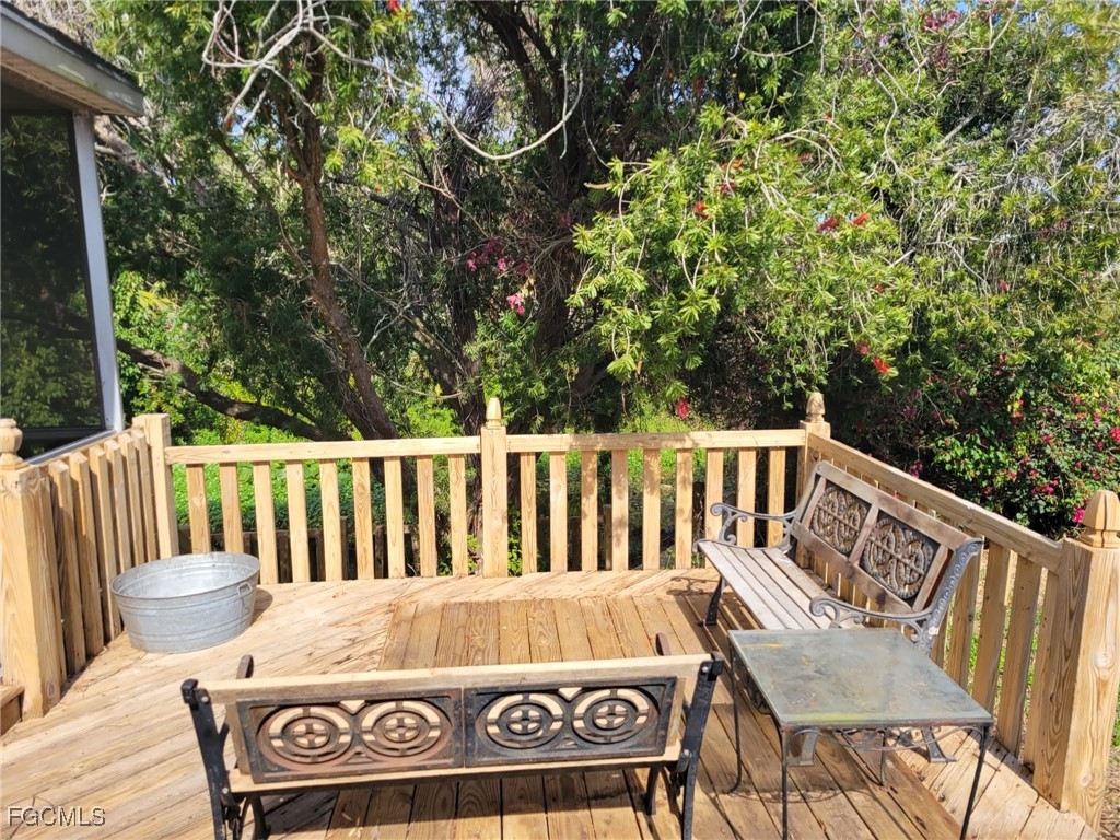 207 Lantern Lane North Fort Myers FL 33917 2026004654 image4