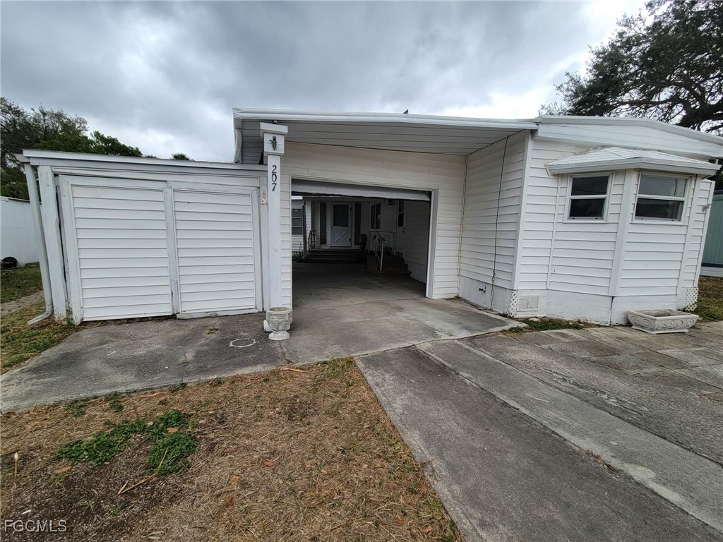 207 Lantern Lane North Fort Myers FL 33917 2026004654 image6