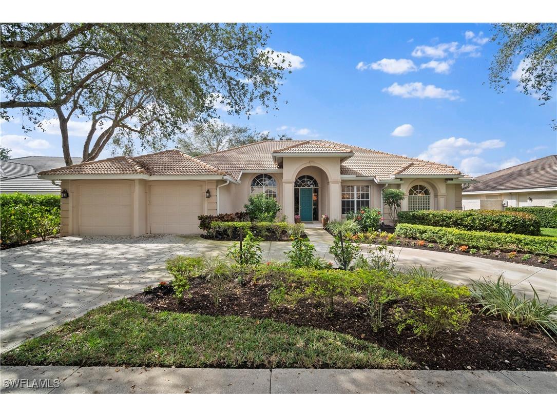 207 Monterey Drive Naples FL 34119 225011244 image1