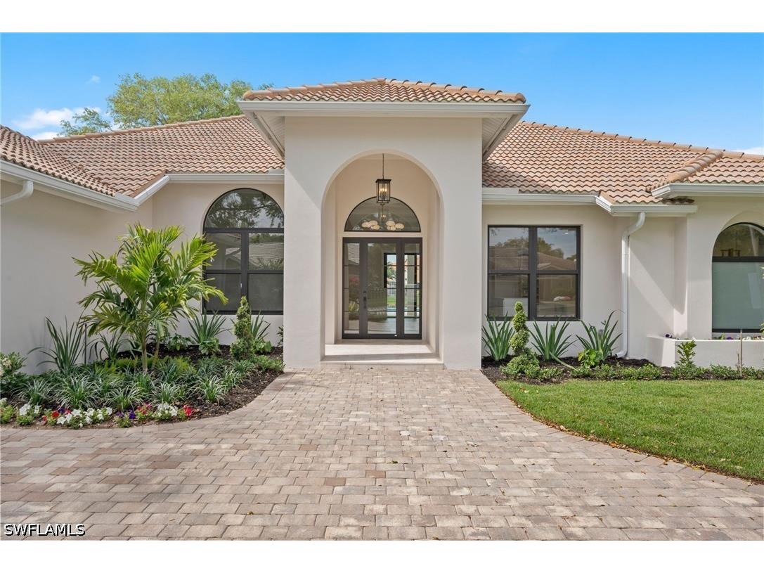 207 Monterey Drive Naples FL 34119 226015370 image2