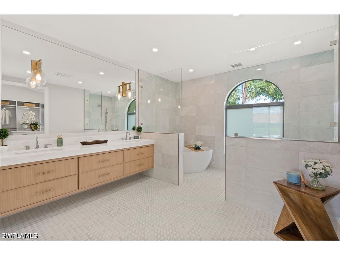 207 Monterey Drive Naples FL 34119 226015370 image20