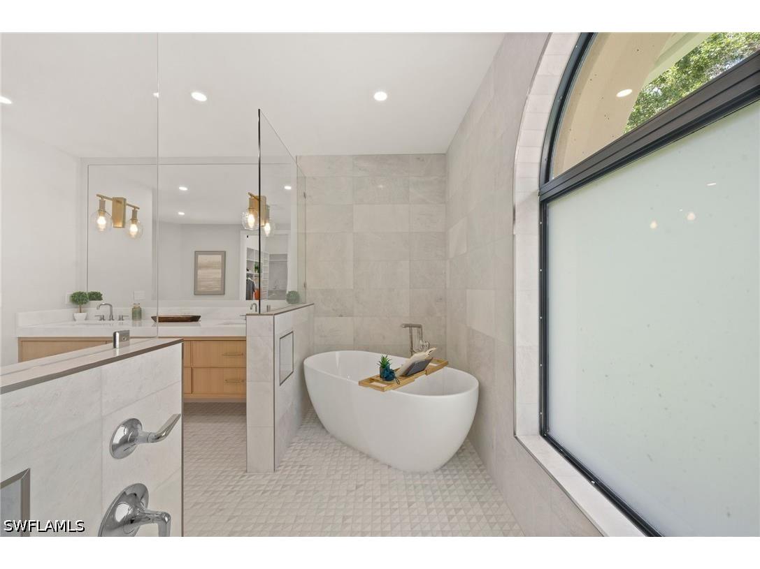 207 Monterey Drive Naples FL 34119 226015370 image22