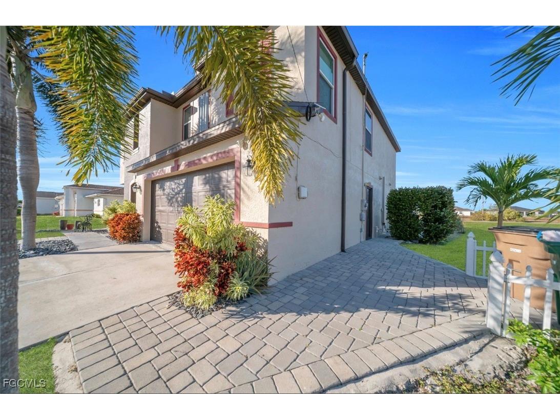 207 NE 24th Terrace Cape Coral FL 33909 2026002087 image3