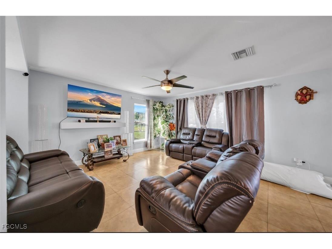 207 NE 24th Terrace Cape Coral FL 33909 2026002087 image4