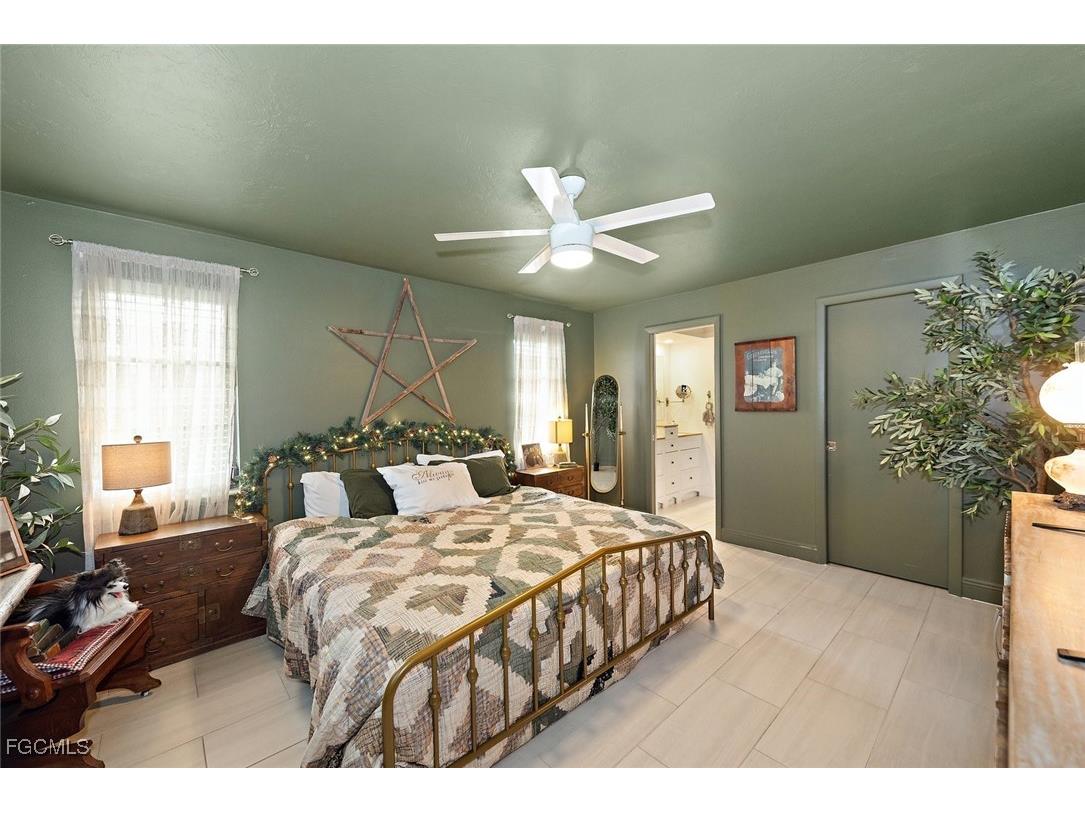 207 SE 43rd Lane Cape Coral FL 33904 2025018294 image11