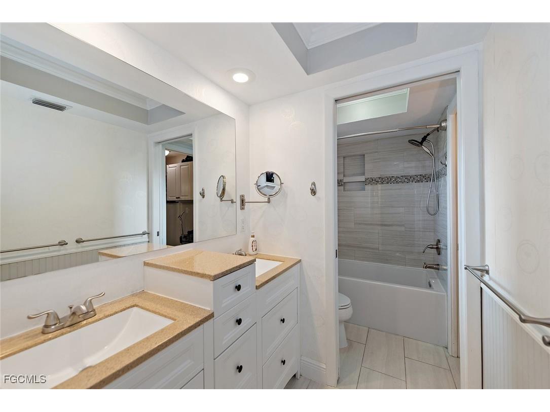 207 SE 43rd Lane Cape Coral FL 33904 2025018294 image12