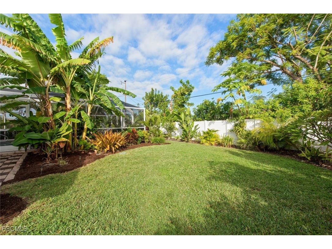 207 SE 43rd Lane Cape Coral FL 33904 2025018294 image19