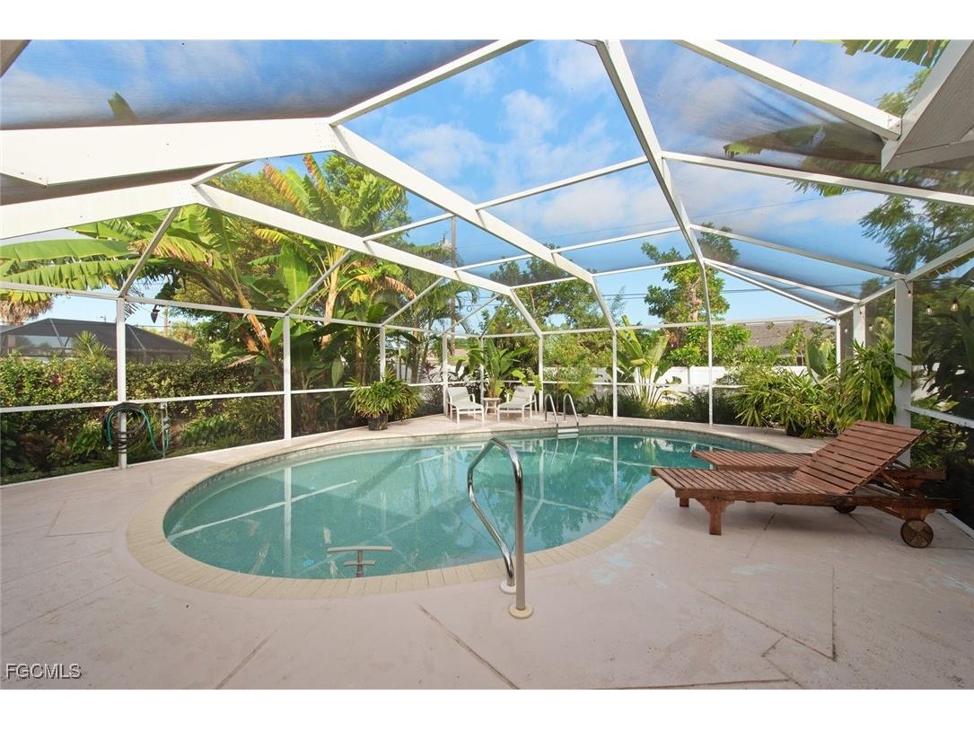 207 SE 43rd Lane Cape Coral FL 33904 2025018294 image20