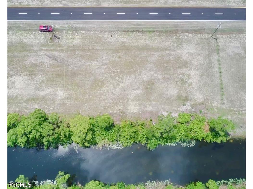 207 Wilmington Parkway Cape Coral FL 33993 2026026582 image1