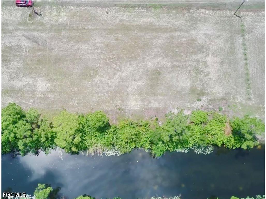 207 Wilmington Parkway Cape Coral FL 33993 2026026582 image2