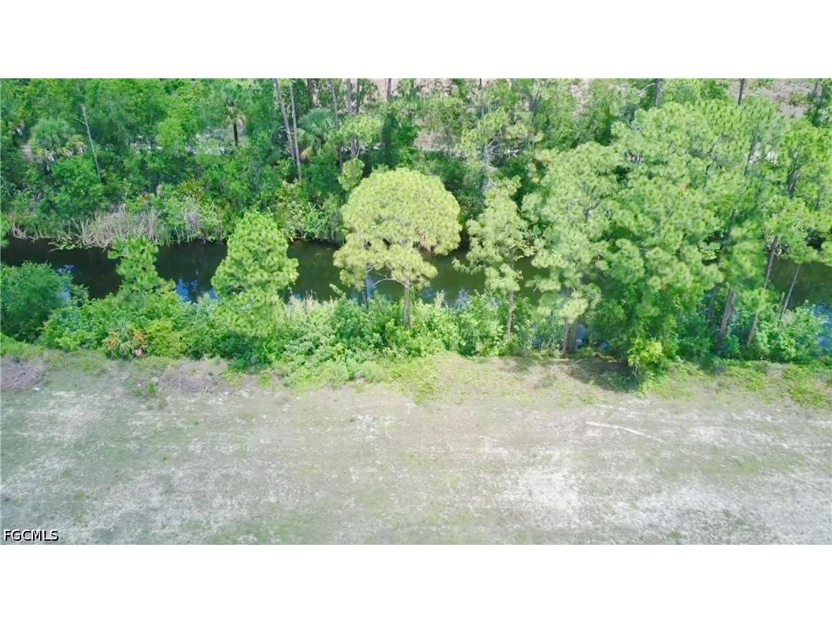 207 Wilmington Parkway Cape Coral FL 33993 2026026582 image6