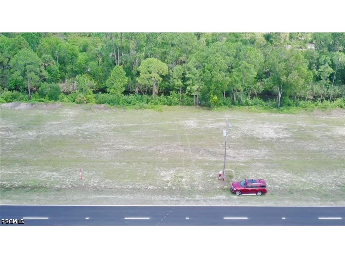 207 Wilmington Parkway Cape Coral FL 33993 2026026582 image7