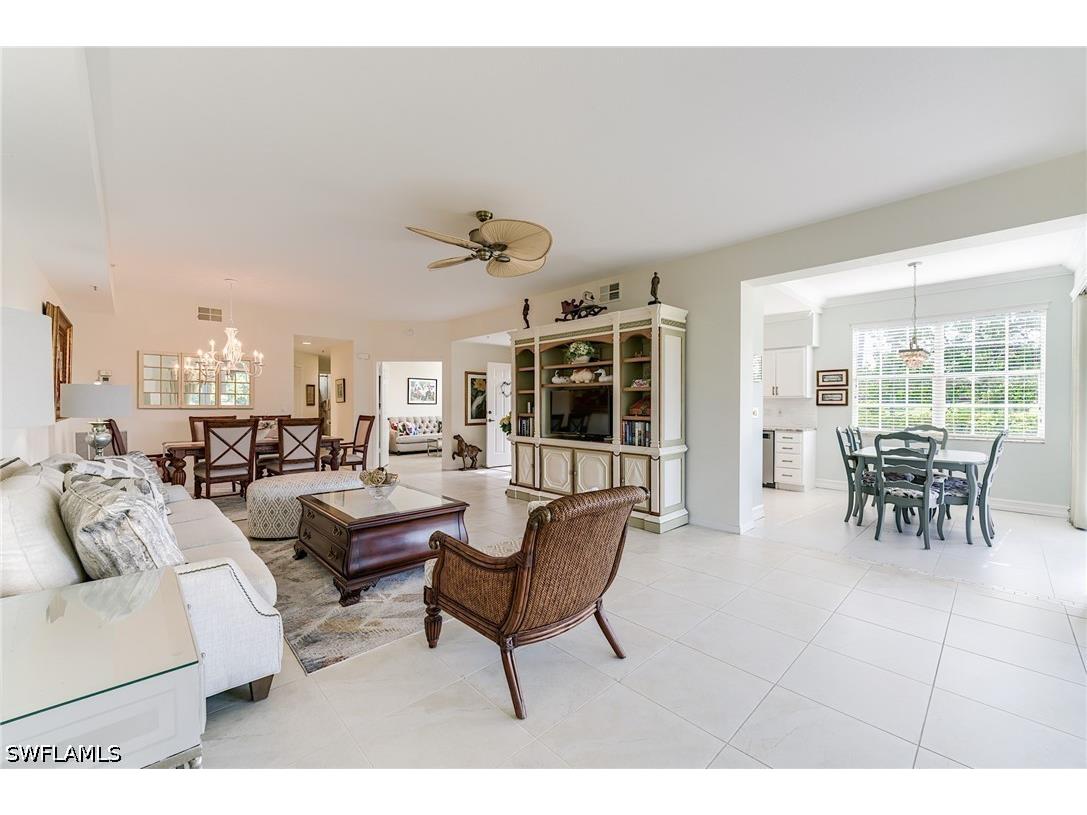 2070 Aberdeen Lane #101 Naples FL 34109 226019217 image13