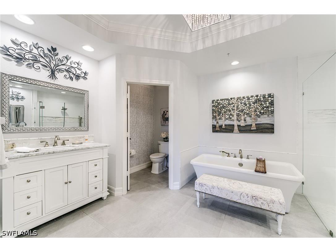 2070 Aberdeen Lane #101 Naples FL 34109 226019217 image25