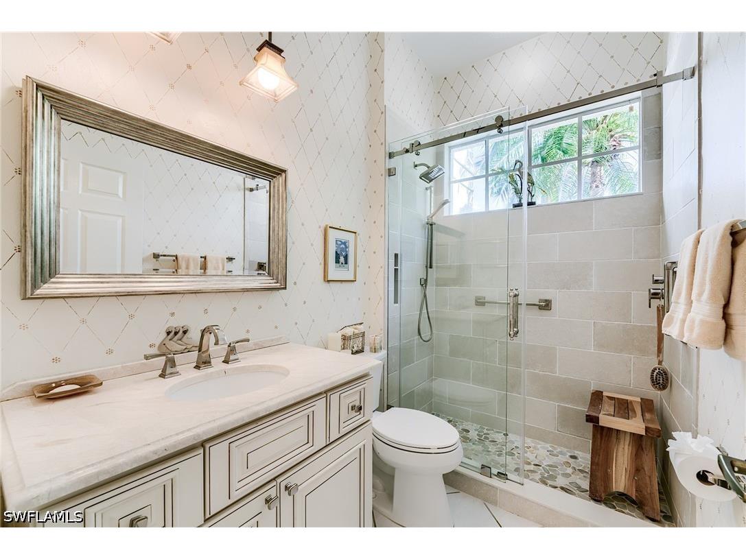 2070 Aberdeen Lane #101 Naples FL 34109 226019217 image29