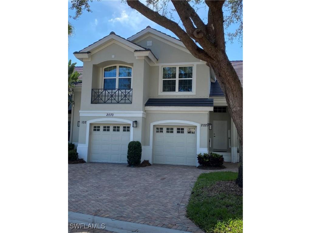 2070 Aberdeen Lane #202 Naples FL 34109 225066003 image1
