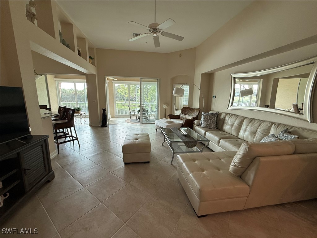 2070 Aberdeen Lane #202 Naples FL 34109 225066003 image4