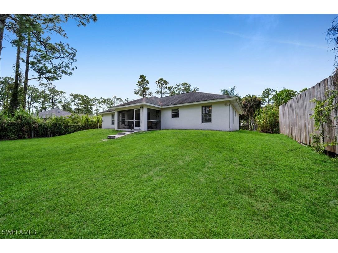 2071 20th Avenue NE Naples FL 34120 225068723 image2