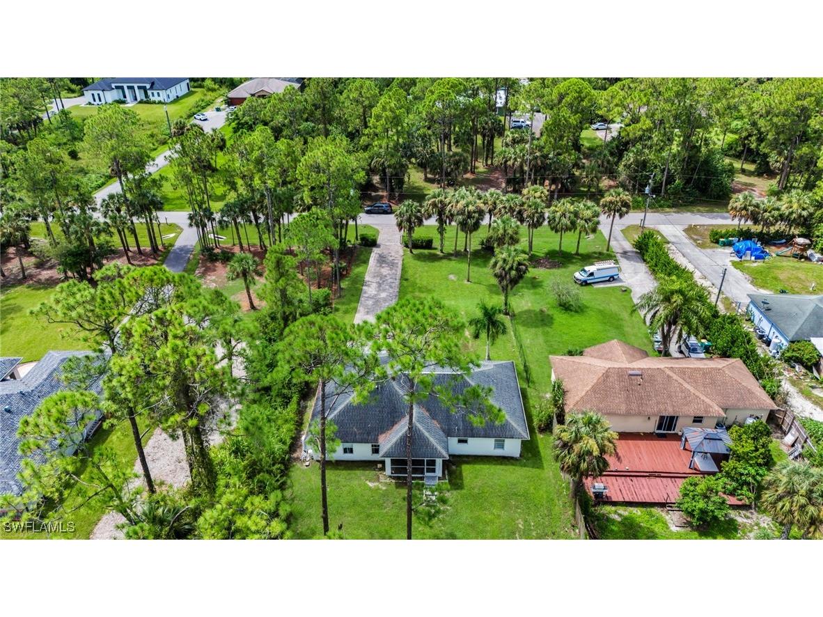 2071 20th Avenue NE Naples FL 34120 225068723 image9