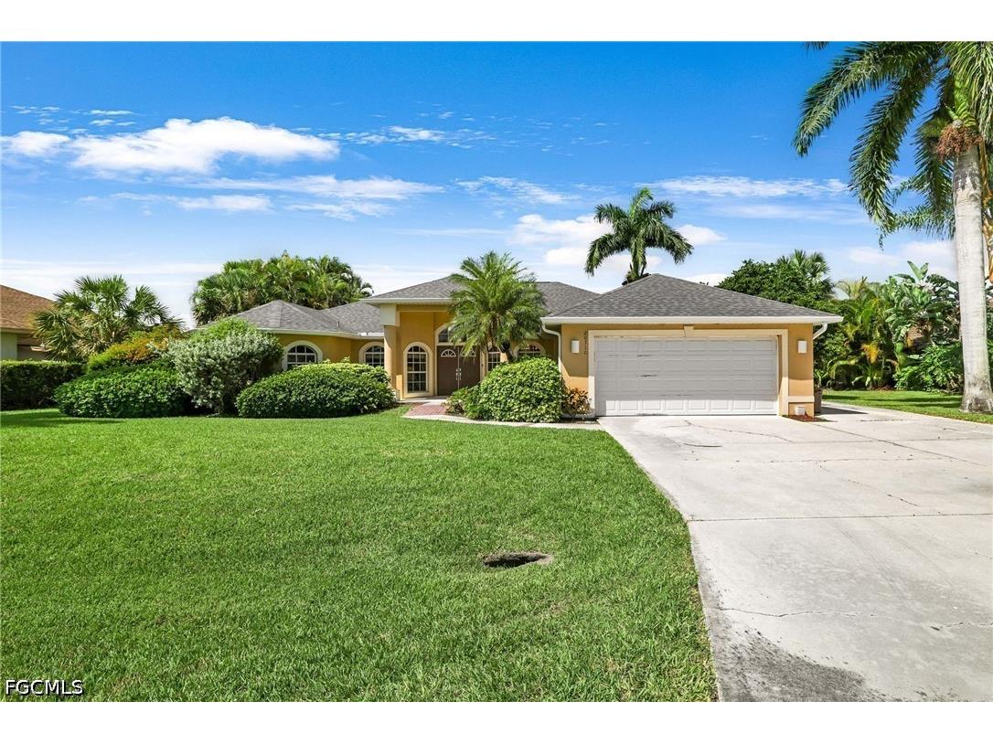 20710 Groveline Court Estero FL 33928 2026023876 image1