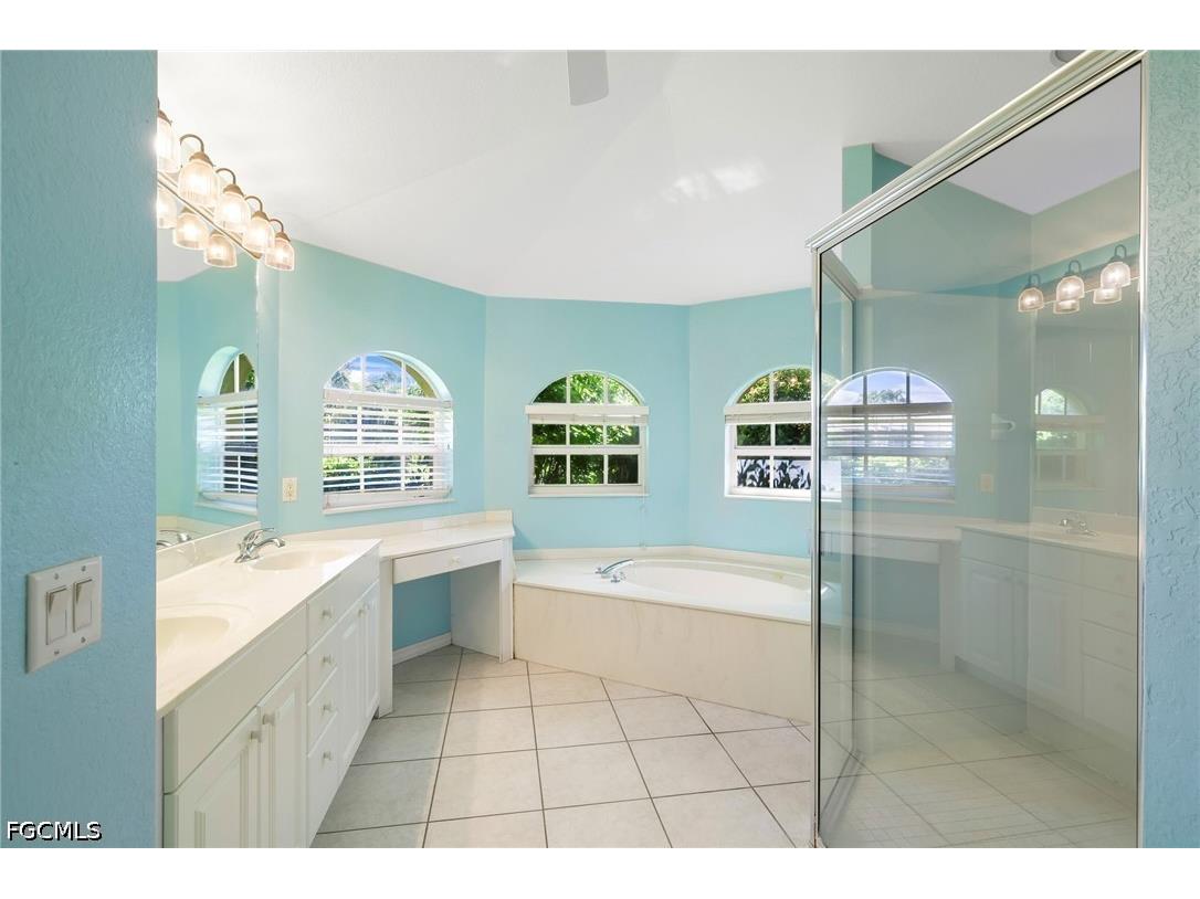 20710 Groveline Court Estero FL 33928 2026023876 image19