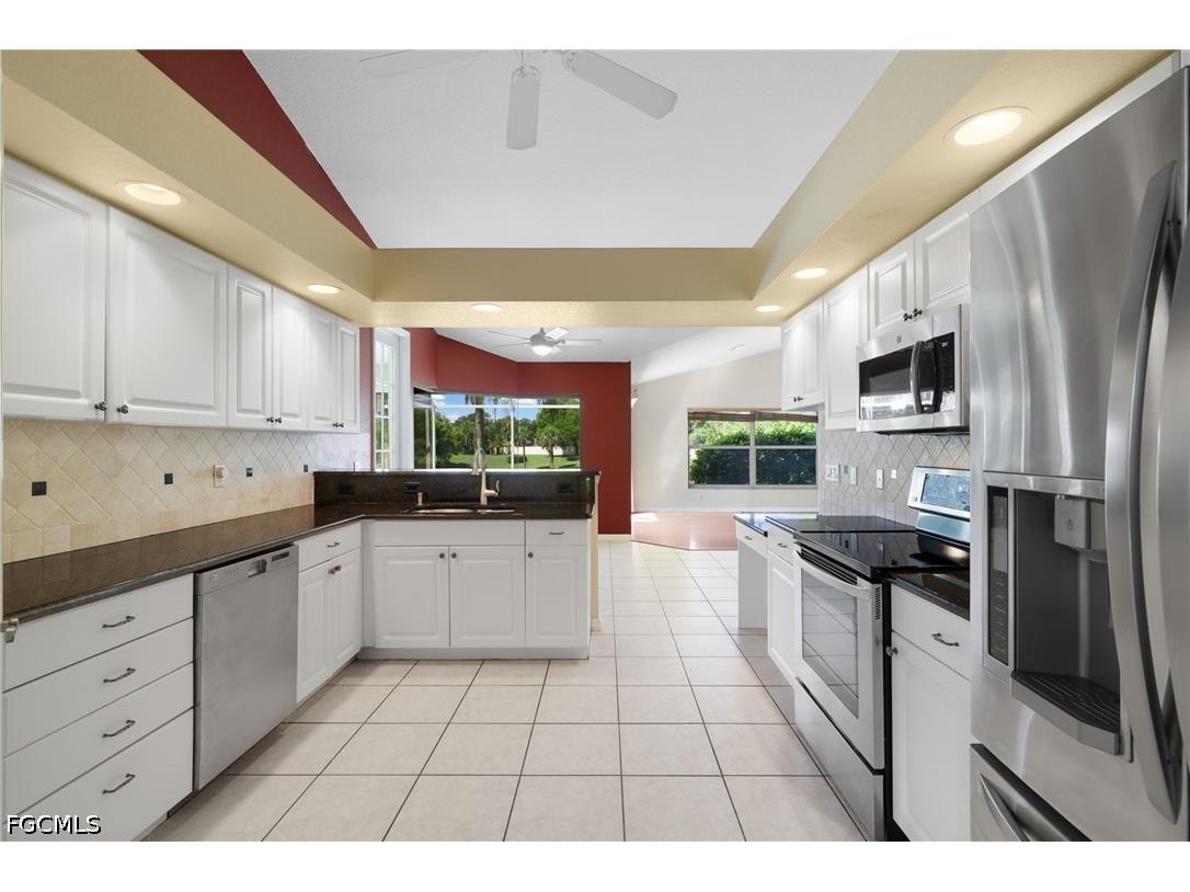 20710 Groveline Court Estero FL 33928 2026023876 image9