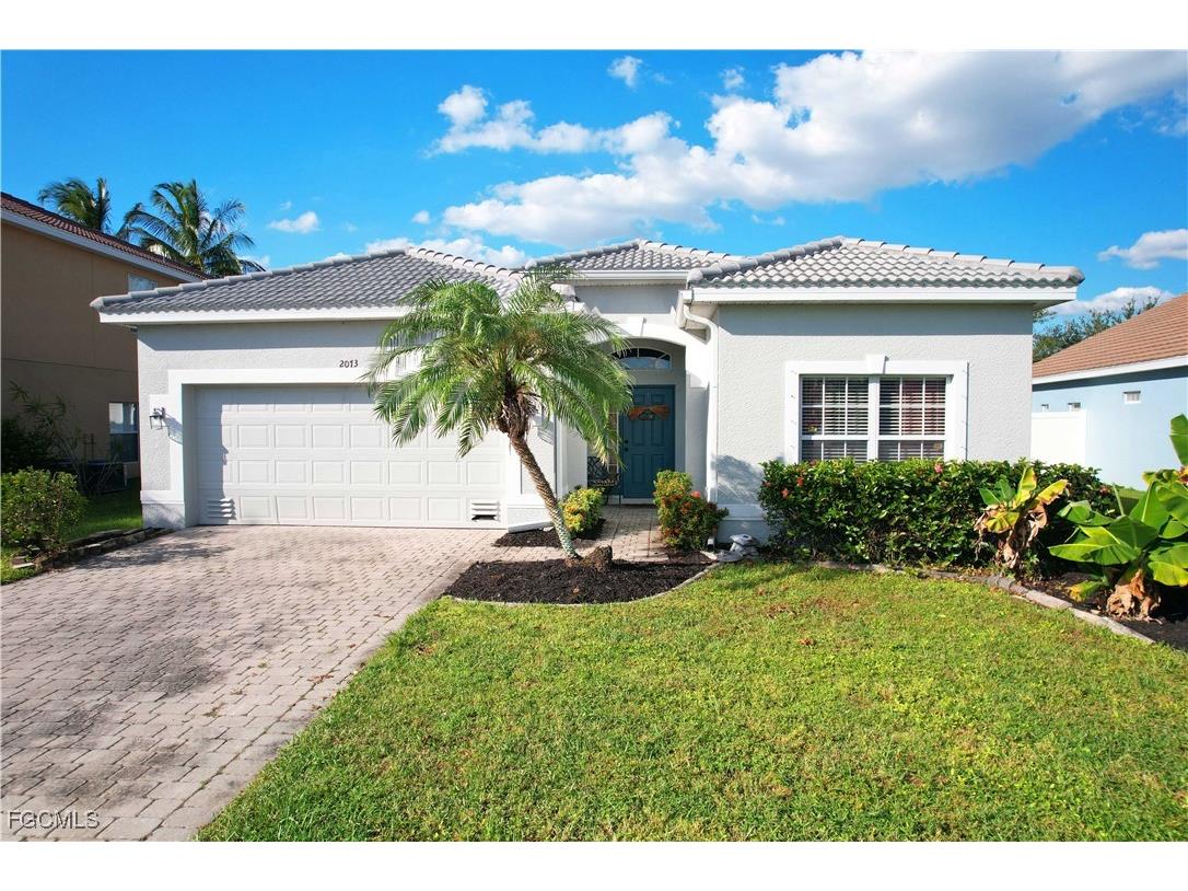 2073 Cape Heather Circle Cape Coral FL 33991 2025016571 image1