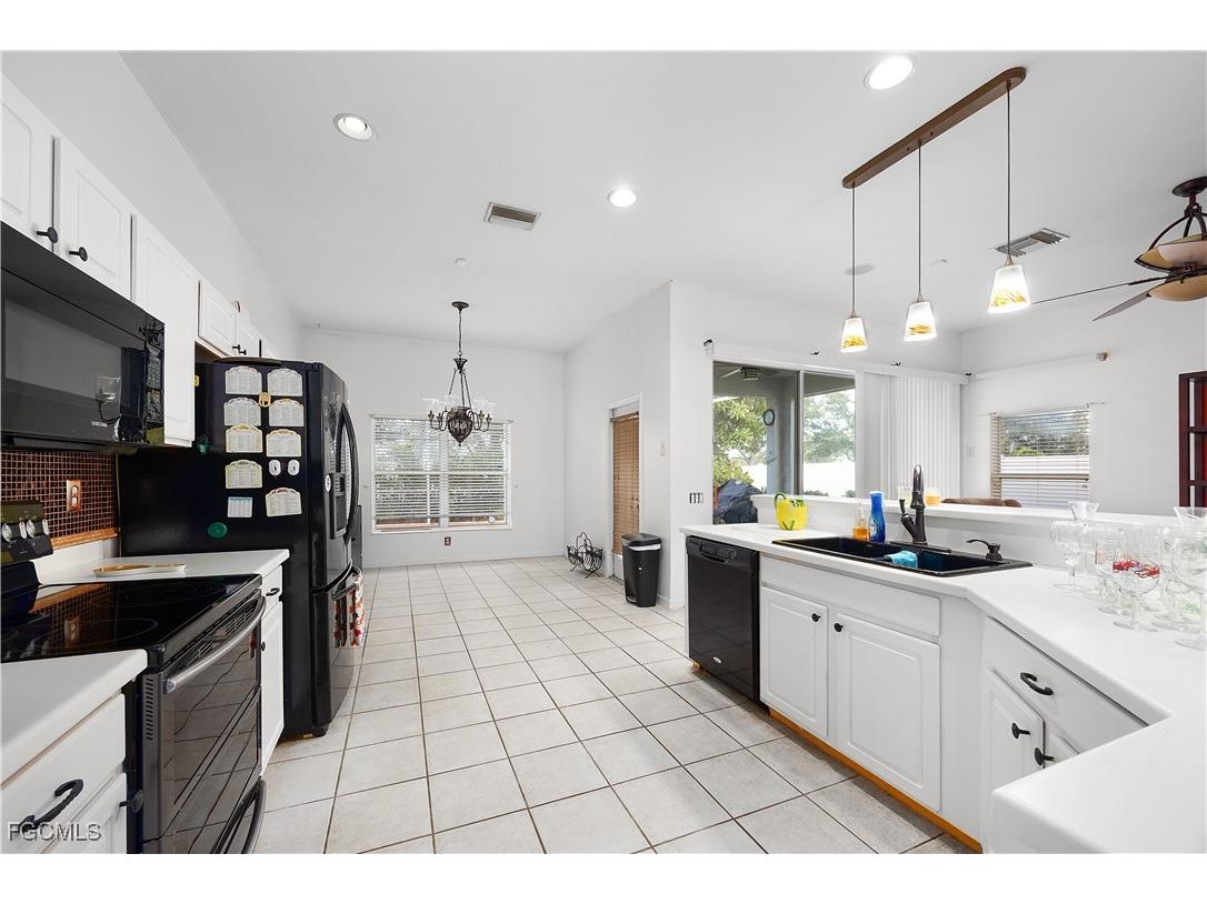 2073 Cape Heather Circle Cape Coral FL 33991 2025016571 image12