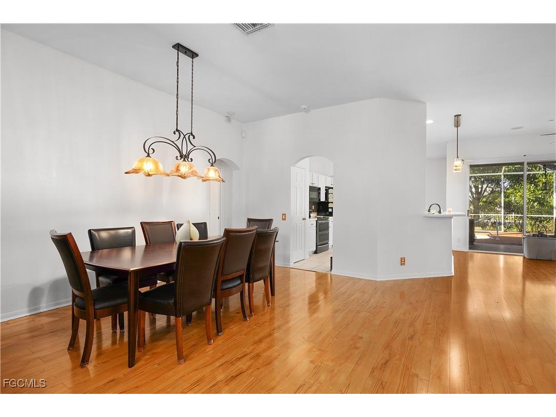 2073 Cape Heather Circle Cape Coral FL 33991 2025016571 image14