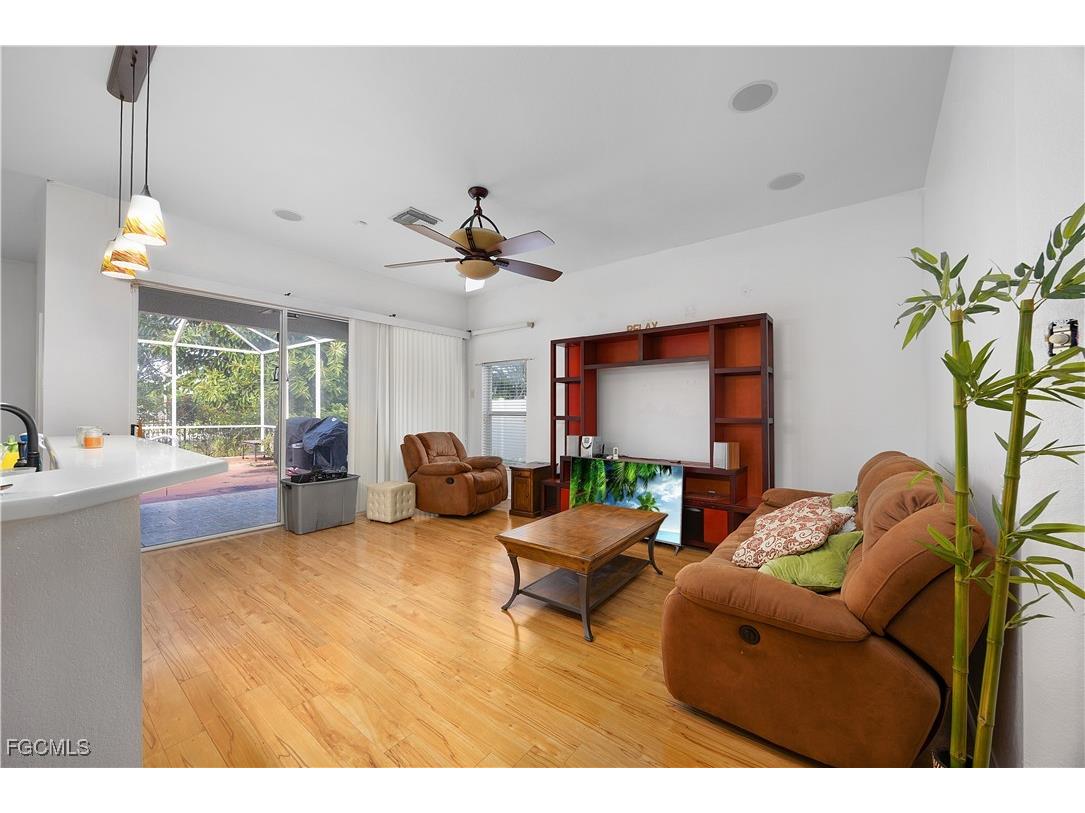 2073 Cape Heather Circle Cape Coral FL 33991 2025016571 image17