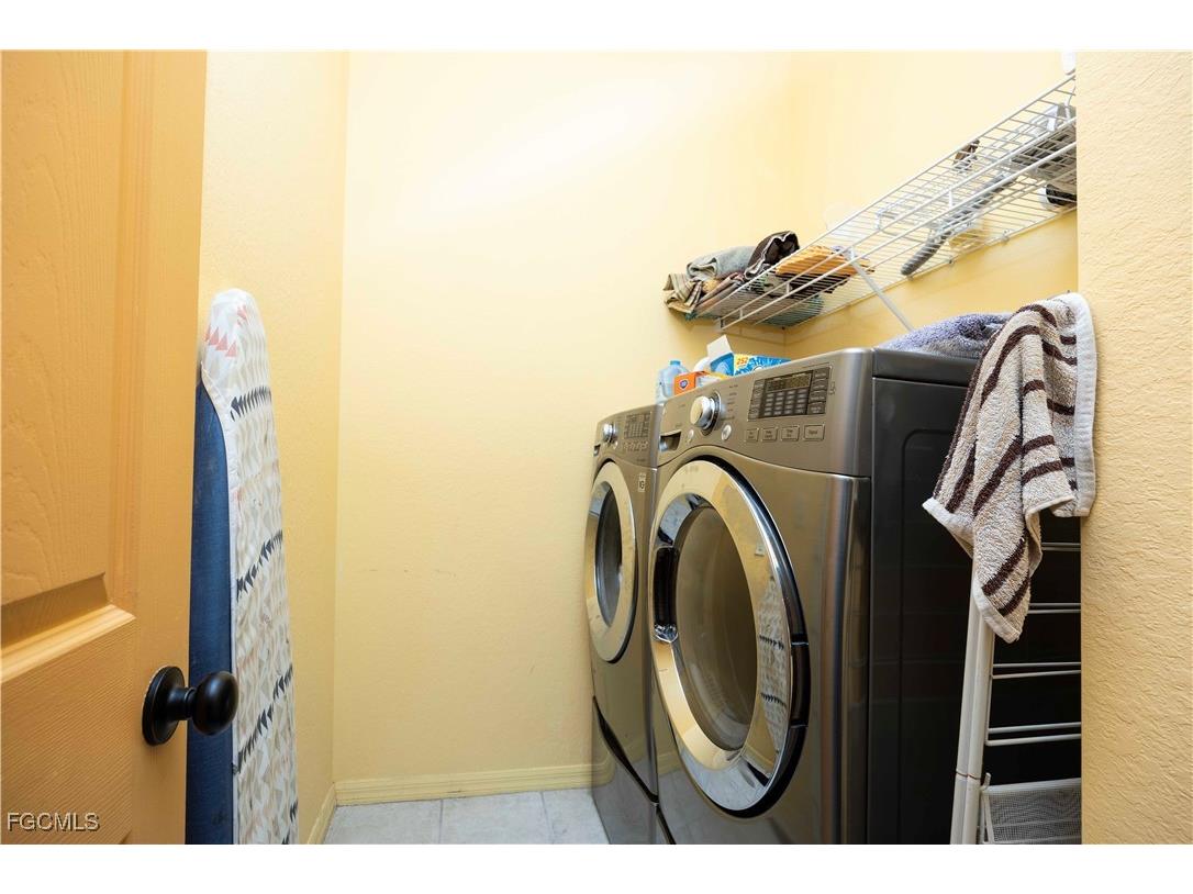 2073 Cape Heather Circle Cape Coral FL 33991 2025016571 image28