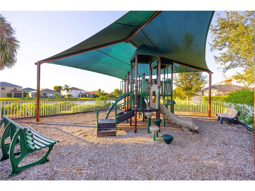 2073 Cape Heather Circle Cape Coral FL 33991 2025016571 image30